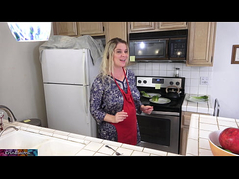 ❤️ Stepmom u munghje in cucina prima di a so data ❤ Video sessu à noi % co.kassa-standupbar.ru% ❌️